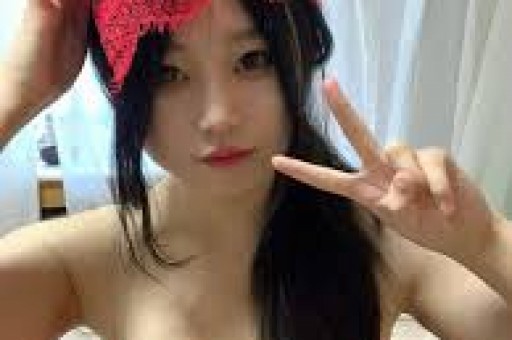 王嘉尔最新音乐节表演音画不同步被质疑假唱！业内人士这样回应